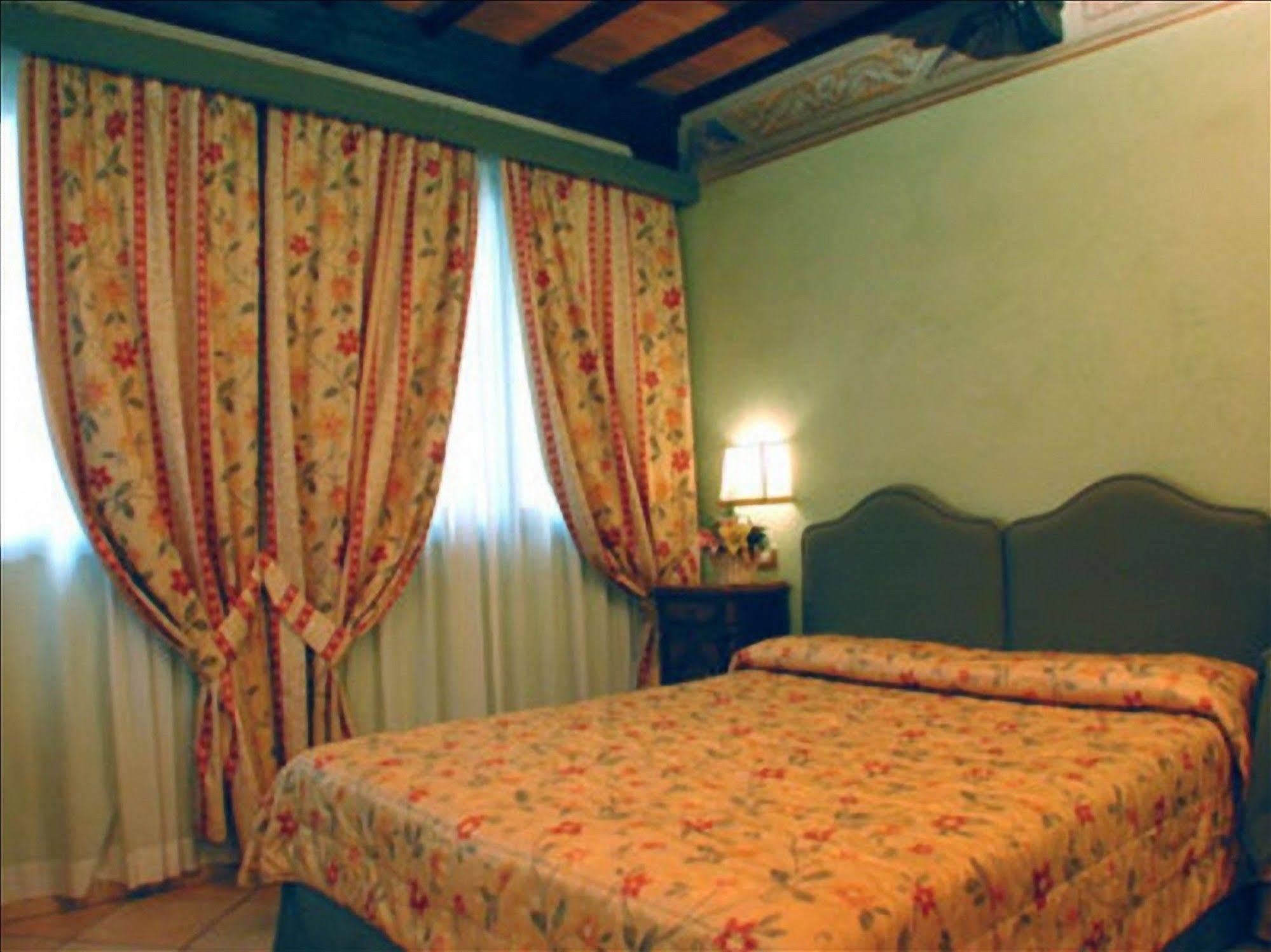Villa Piccola Siena Exterior foto