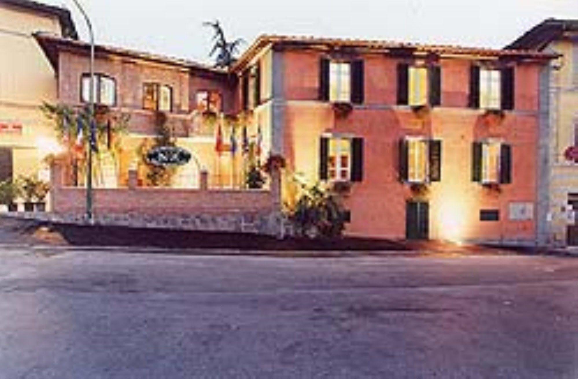 Villa Piccola Siena Exterior foto